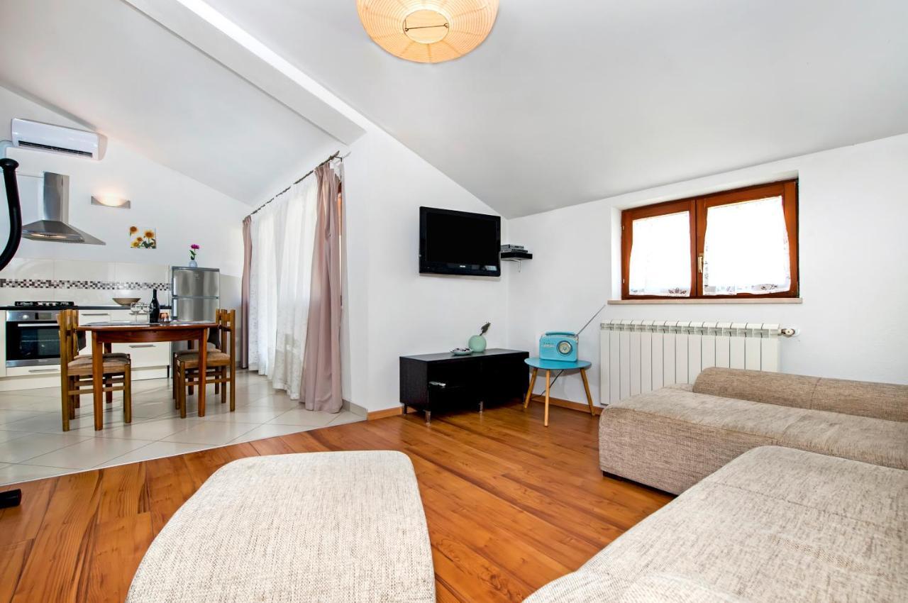 Apartments Vanda Rovinj Exterior photo